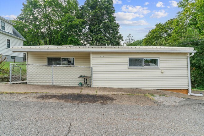 Photo - 136 Locust St Unit 2