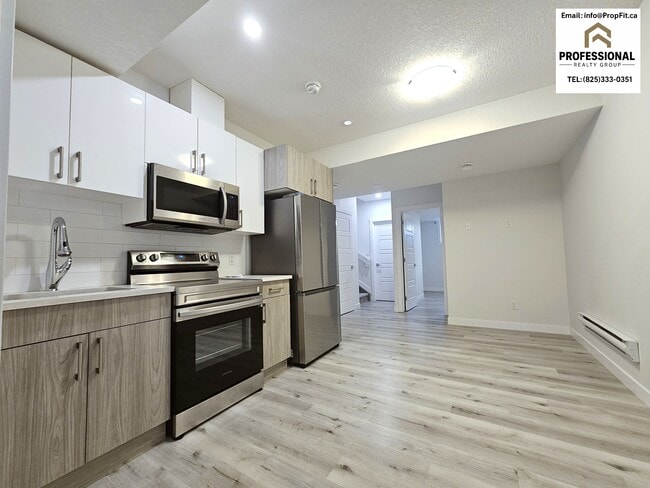 Photo - 8020 Kiriak Link SW