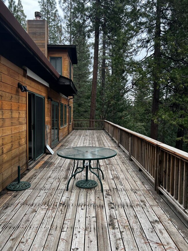 Large Pioneer Home House Rental in Pioneer, CA