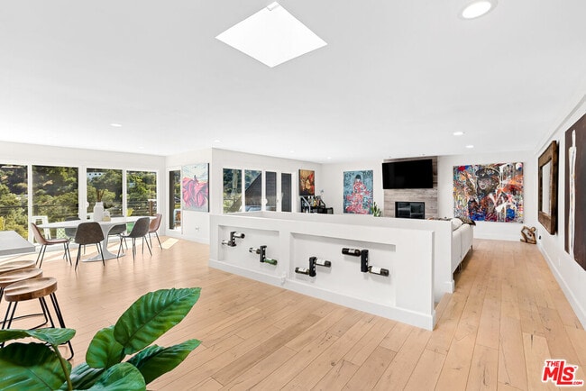 Photo - 3866 Alta Mesa Dr