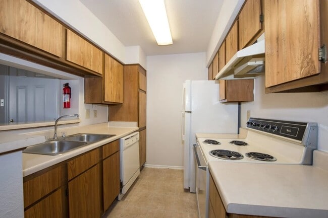 Building Photo - Save on Move-In | Gift Card Incentive! Unit ECK Rental