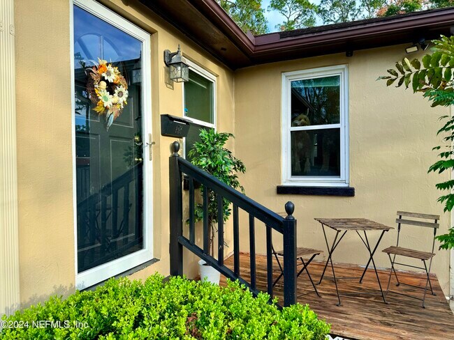 Photo - 3756 Anderson St