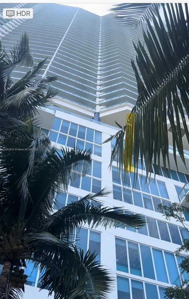 Photo - 185 SW 7th St Unidad 1802