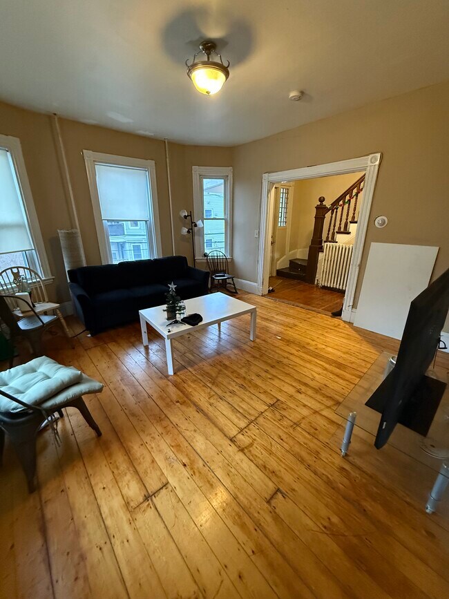 10 Eldora St