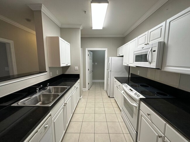 Photo - FIRST FLOOR APARTMENT COMMUNITY POOL!