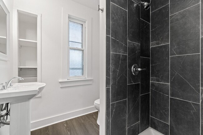 Photo - 914 Lake Ave Unit 914 Lake Ave