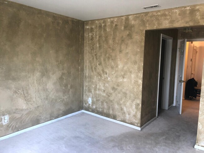 Building Photo - 632 Waterford Dr Unit N/A Rental