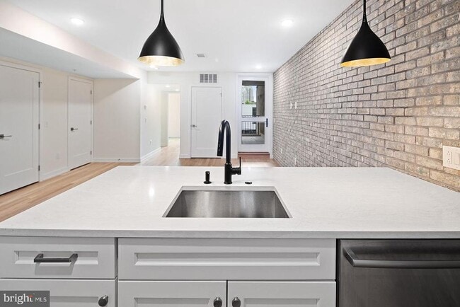 Photo - 806 N 2nd St