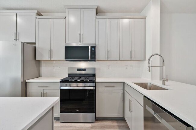 Photo - 305 Gable Court