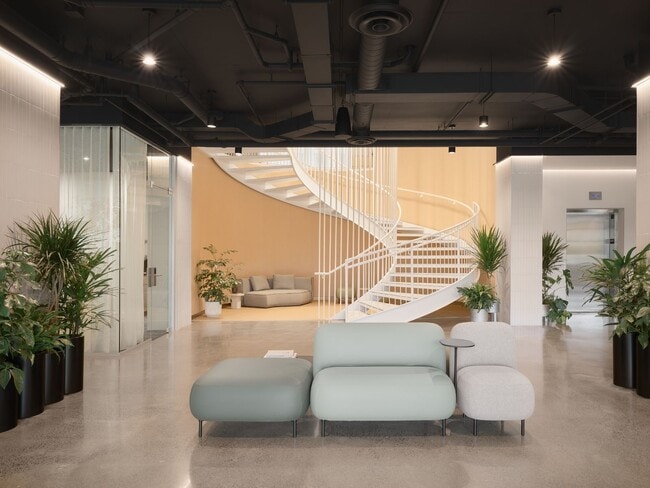 Photo - Mellem Manoir-Des-Trembles