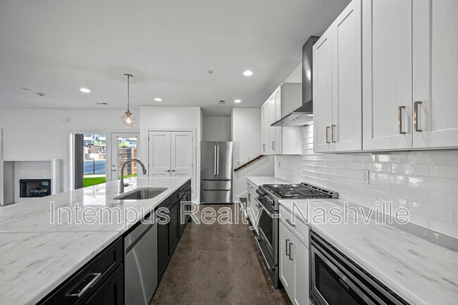 Photo - 962 9th Ave S