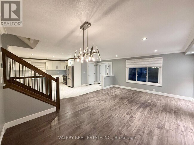 Photo - 17 Beechbank Crescent