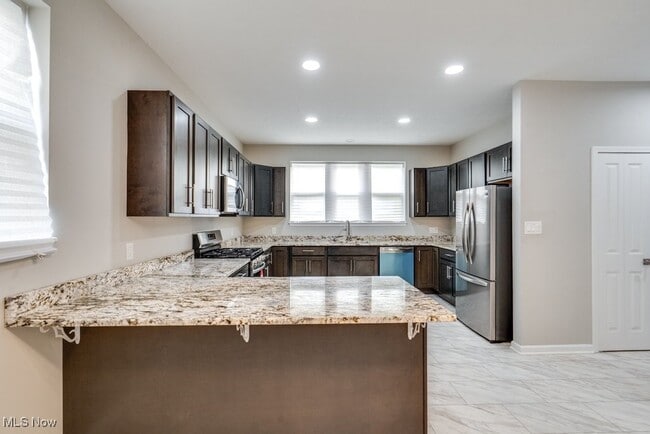 Building Photo - 3136 E 135th St Rental