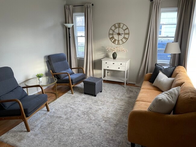 Photo - 829 Custer Ave