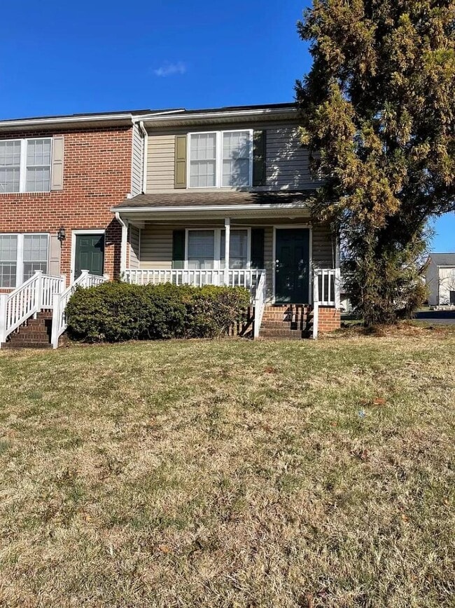 Photo - 1540 W Market St