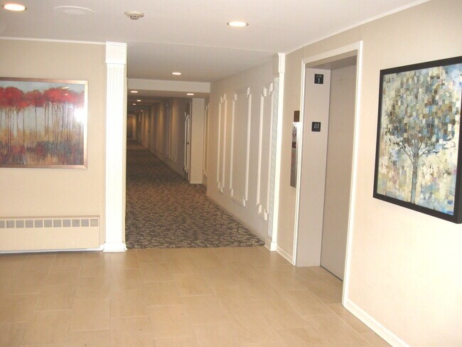 Photo - 2020 Chestnut Ave Unit 406