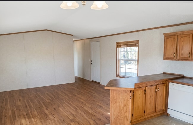 Photo - Spacious 3BR/2BA Home in the Heights with Oversized Trex Deck & Central A/C