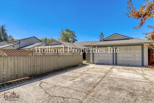 Building Photo - 6685-6687 SW 192nd Ave Unit 6687