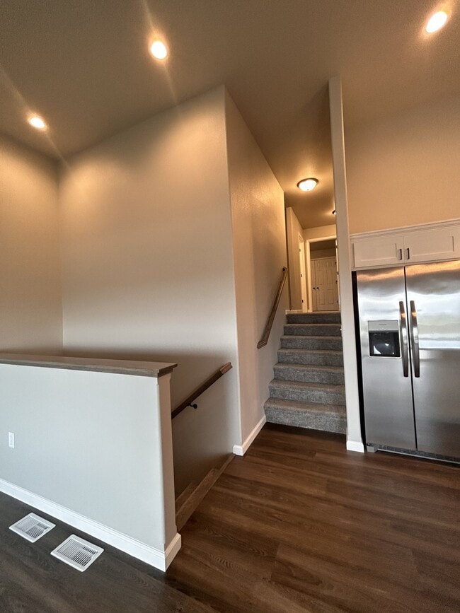 Photo - 750 United Dr