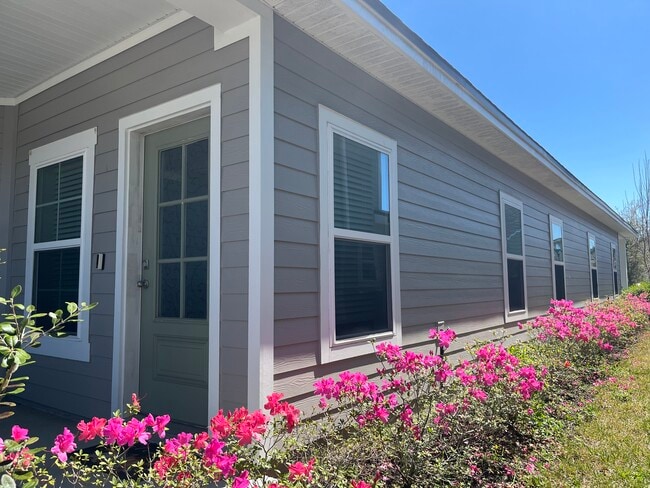 Building Photo - 177 Clarys Run