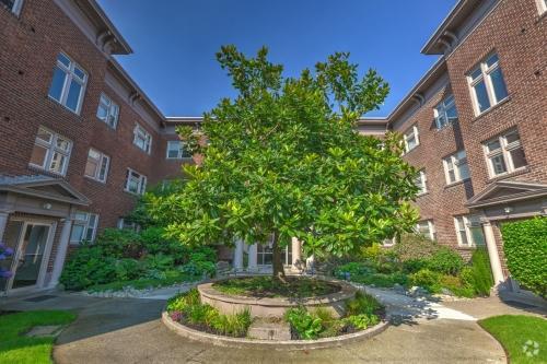 Building Photo - 1 bedroom in Seattle WA 98109 Unit 1 Bedroom Rental