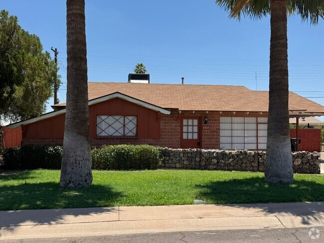 Building Photo - NICE UPDATED 2BED 1BATH HOME LOCATED NEAR ...