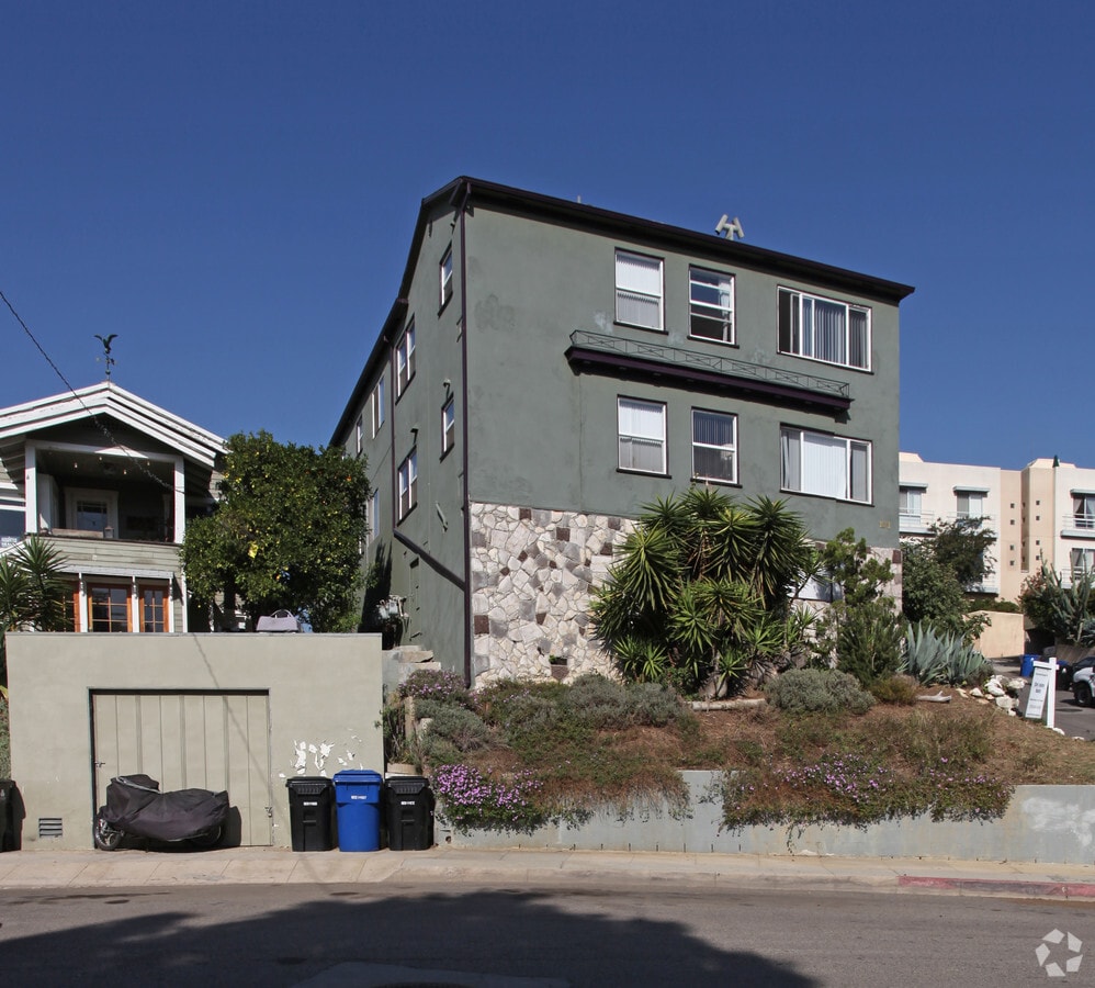 Photo - 1041 Everett Pl