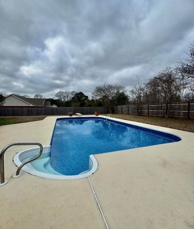 Photo - 112 Autumn Way