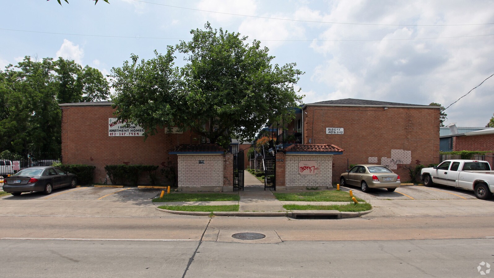 Photo - Monterrey Villa Apartments