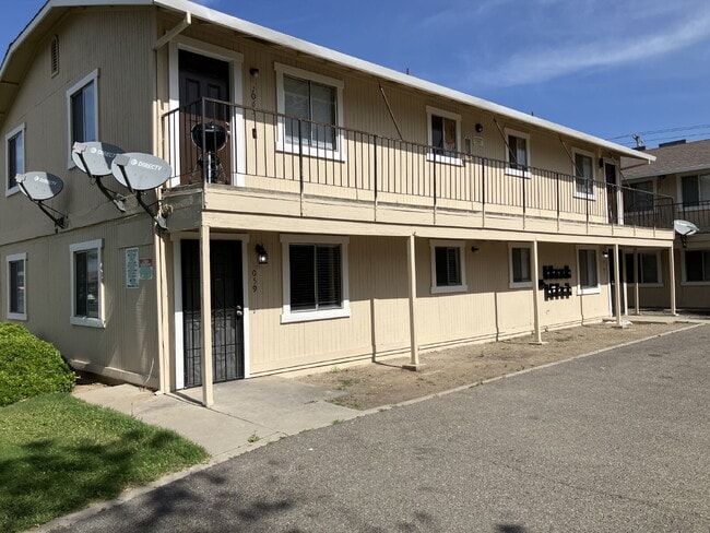 "Charming 2-Bedroom Retreat in Merced with... - "Charming 2-Bedroom Retreat in Merced with... Apartment