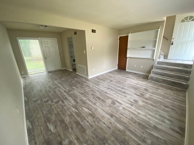 Photo - Bradford Village Unit 13