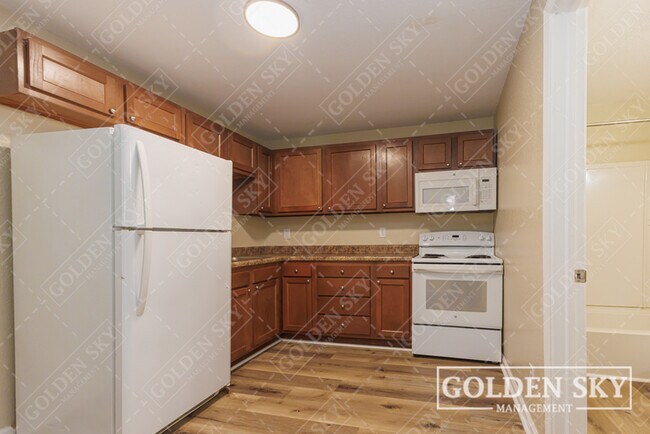 Photo - 1611 S Gharkey St