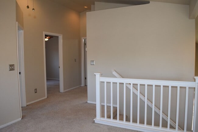 Photo - 1608 Poppy Cir