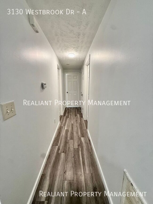 Photo - 3130 Westbrook Dr Unit A