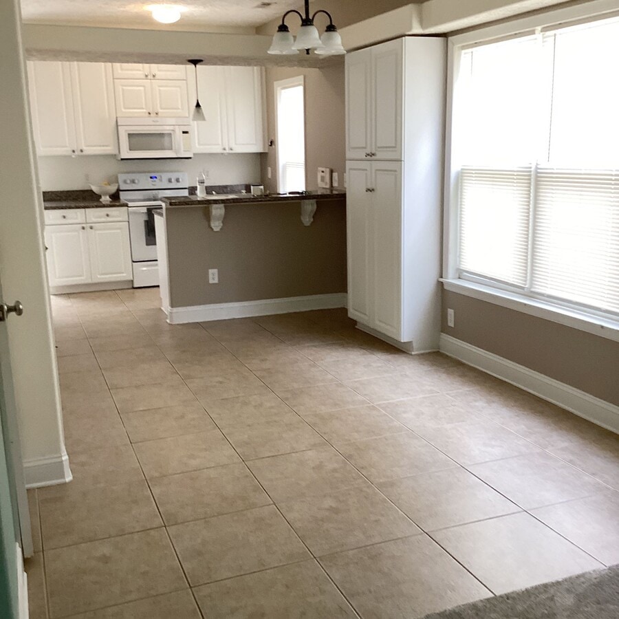 Photo - 104 Prowler Ln