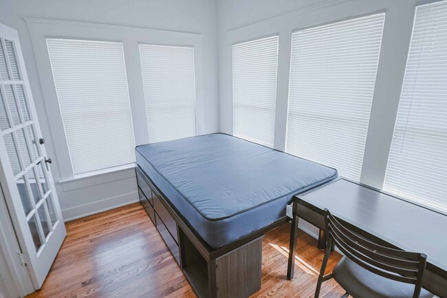 Photo - 706 Rosedale St