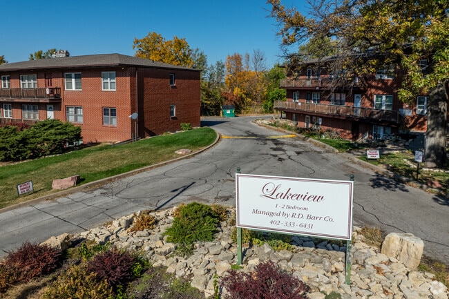 Lakeview Apartments