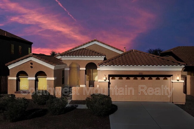 Building Photo - 2070 E Indigo Dr