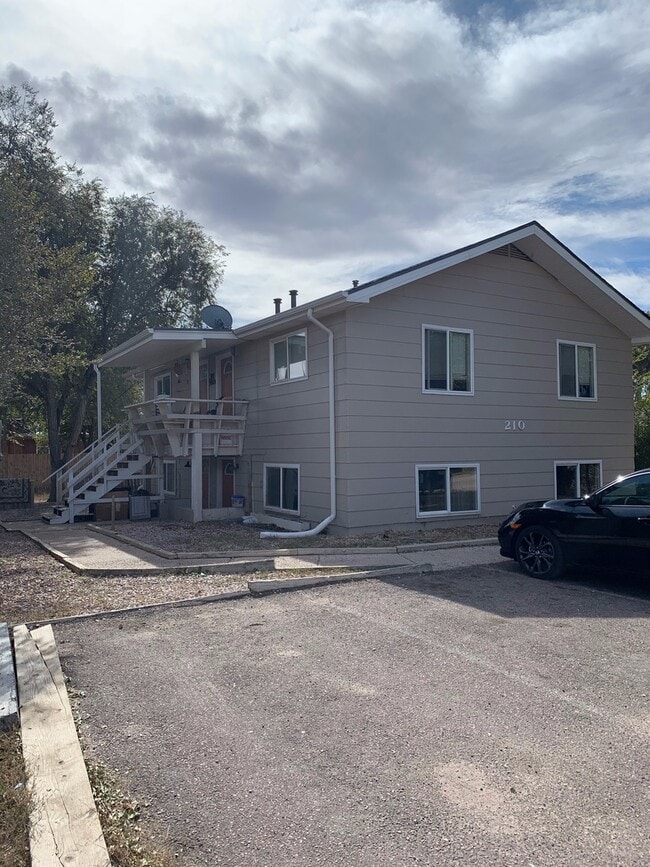 Building Photo - 210 W Iowa Ave Unit Iowa210W-1
