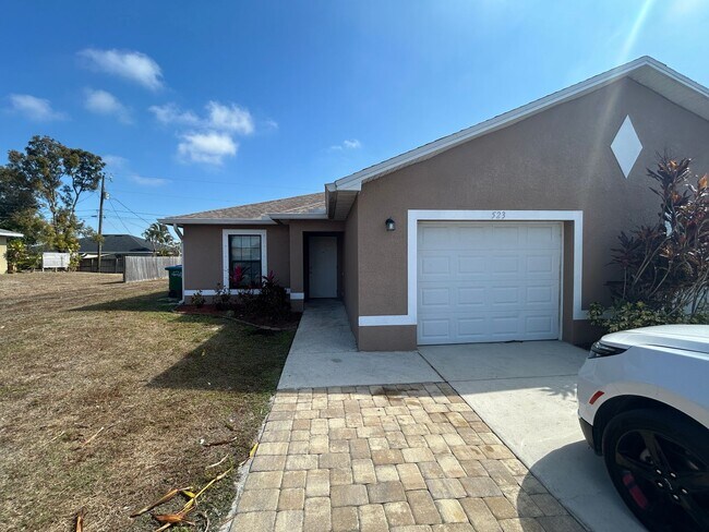 Photo - 523-527 SE 6 Place Unit 523 SE 6th Pl