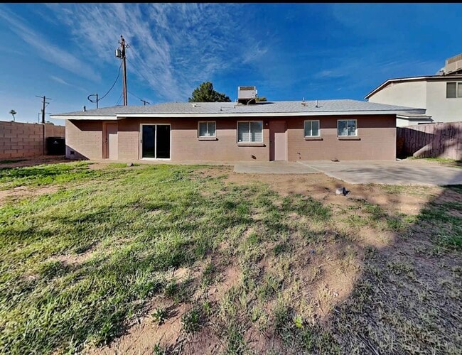 Photo - 2711 N 27th St