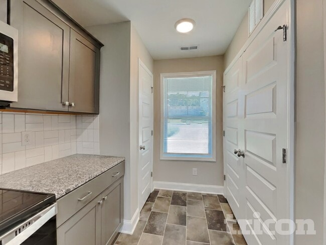 Photo - 110 Hunter Fox Trail