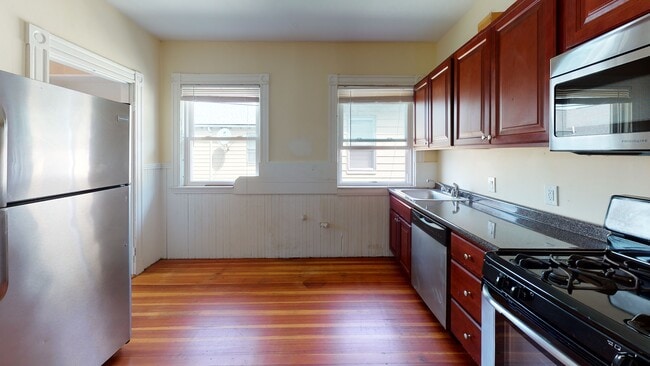 Building Photo - 35 Allston St Unit 2
