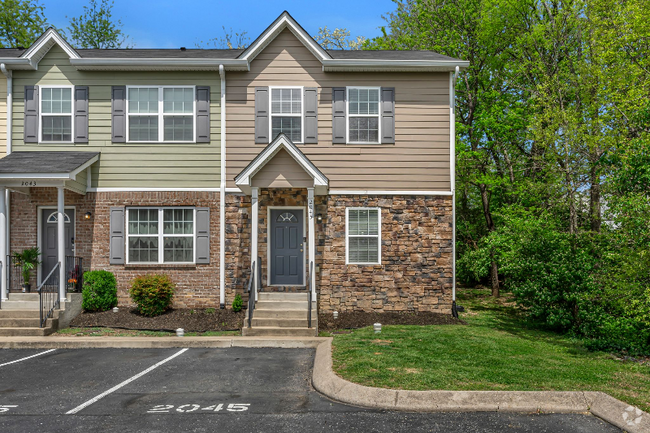 Building Photo - 2045 Pinecrest Dr Rental