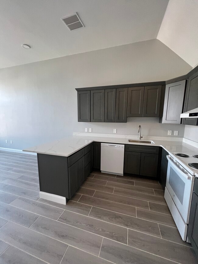 Photo - 55 Brighton St