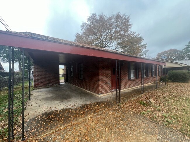 Photo - 1024 42nd Ave
