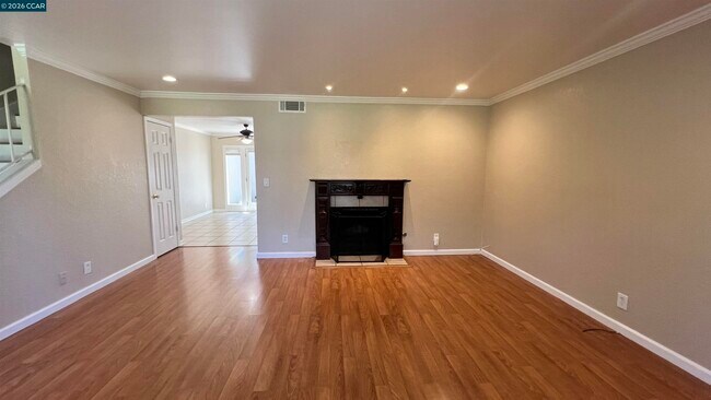 Photo - 2828 Royal Ann Ln