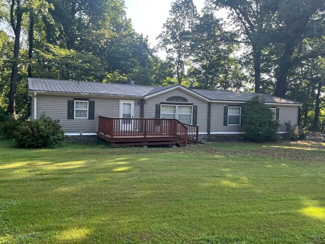 Building Photo - Country Living Rental