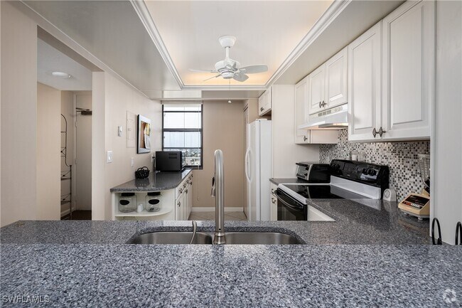 Building Photo - 260 Seaview Ct Unit 1605 Rental