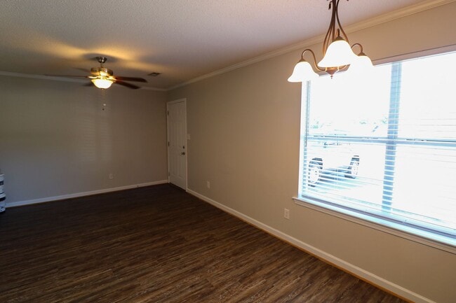 Photo - Lincoln Triplex